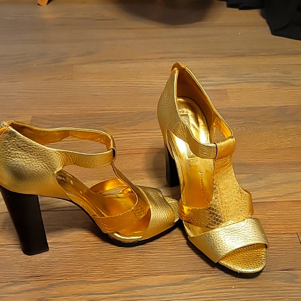 BCBG Maxazria  Gold Nowell Sandals